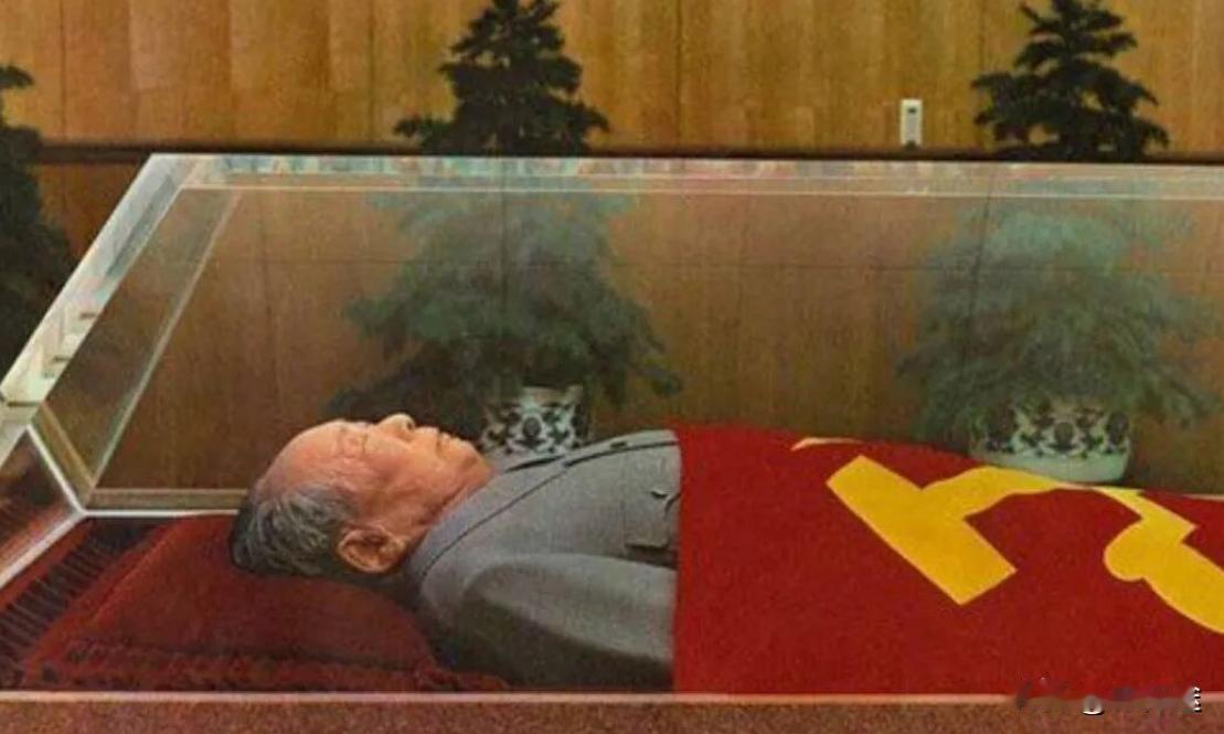 毛主席遗体防腐每年花费无数，而永久保存的水晶棺，纯度高达百分之九十九点九九，价值