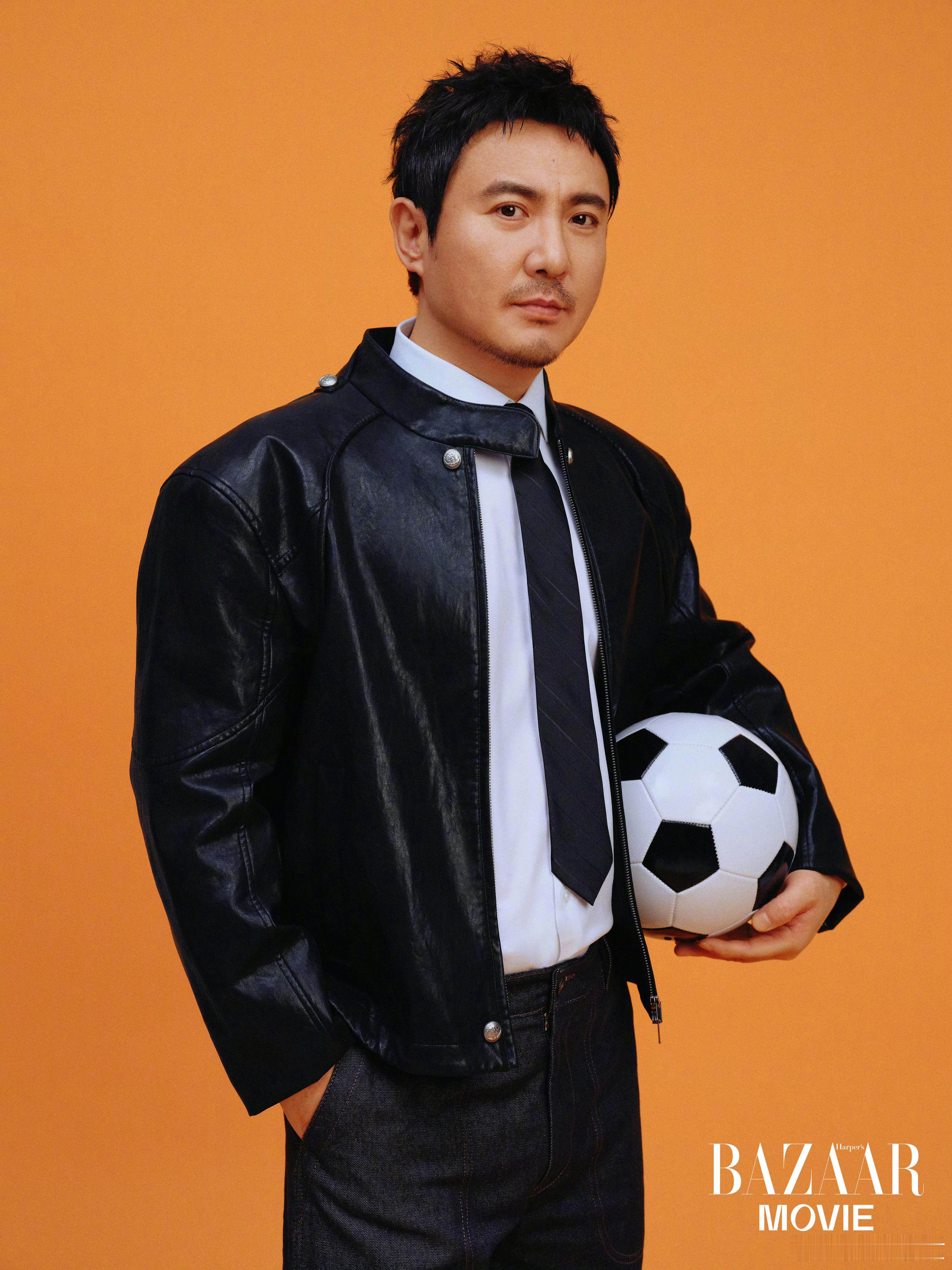 沈腾成为中国影史首位主演电影票房破400亿的演员。 