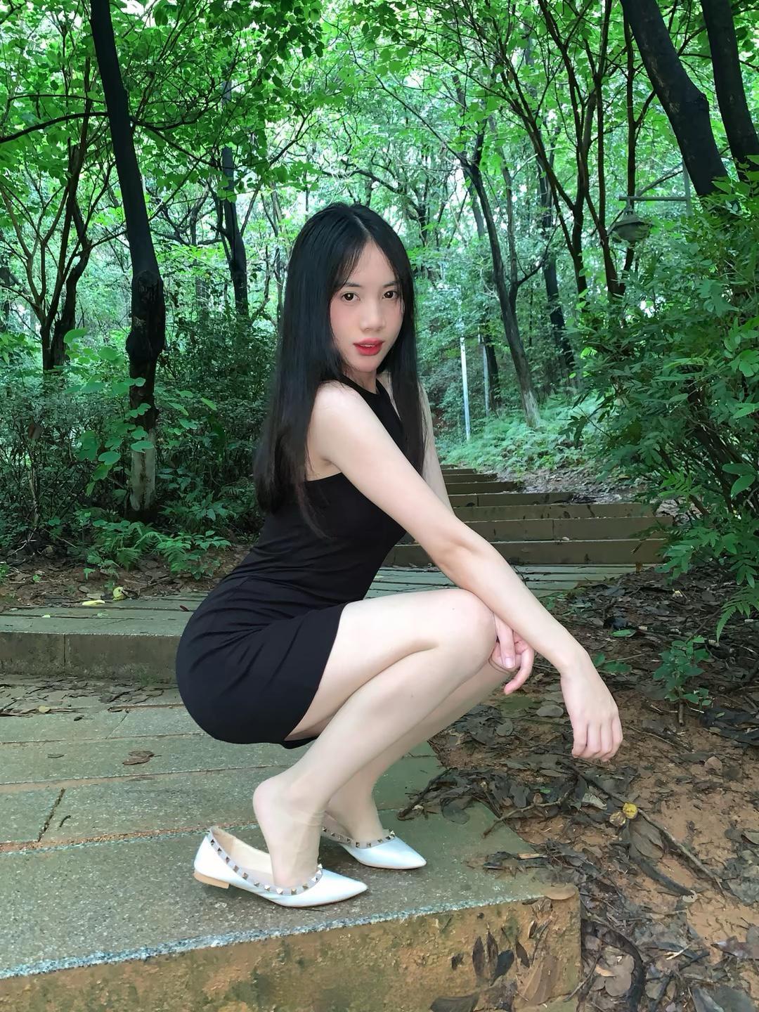 有点shaoshao的怎么穿搭会让人比较显温柔 你觉得运动袜分左右脚有必要吗? 
