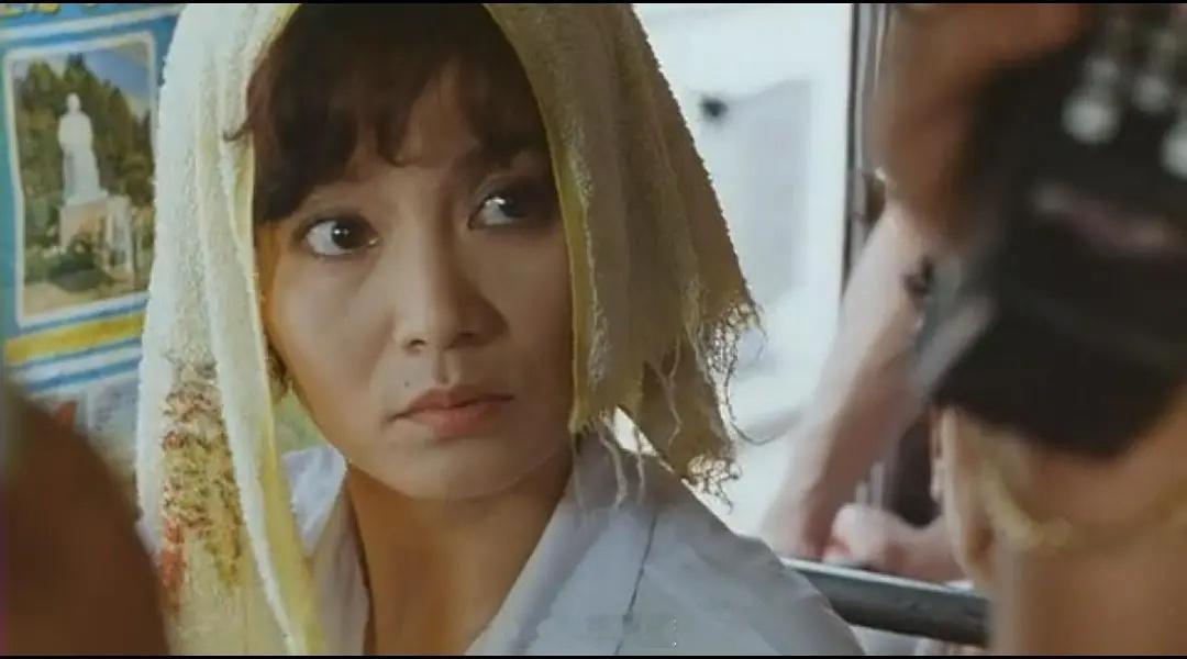 凭一部影片同时获得金鹿奖和金鸡奖影帝/影后的演员：潘虹「股疯」高明「孔繁森」黄晓