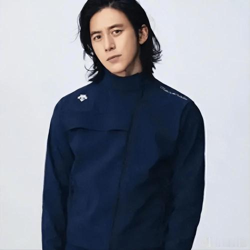 作为韩国最知名的建模天花板，高修一直都是一个很低调和内敛的人。 不过在遇到爱情时