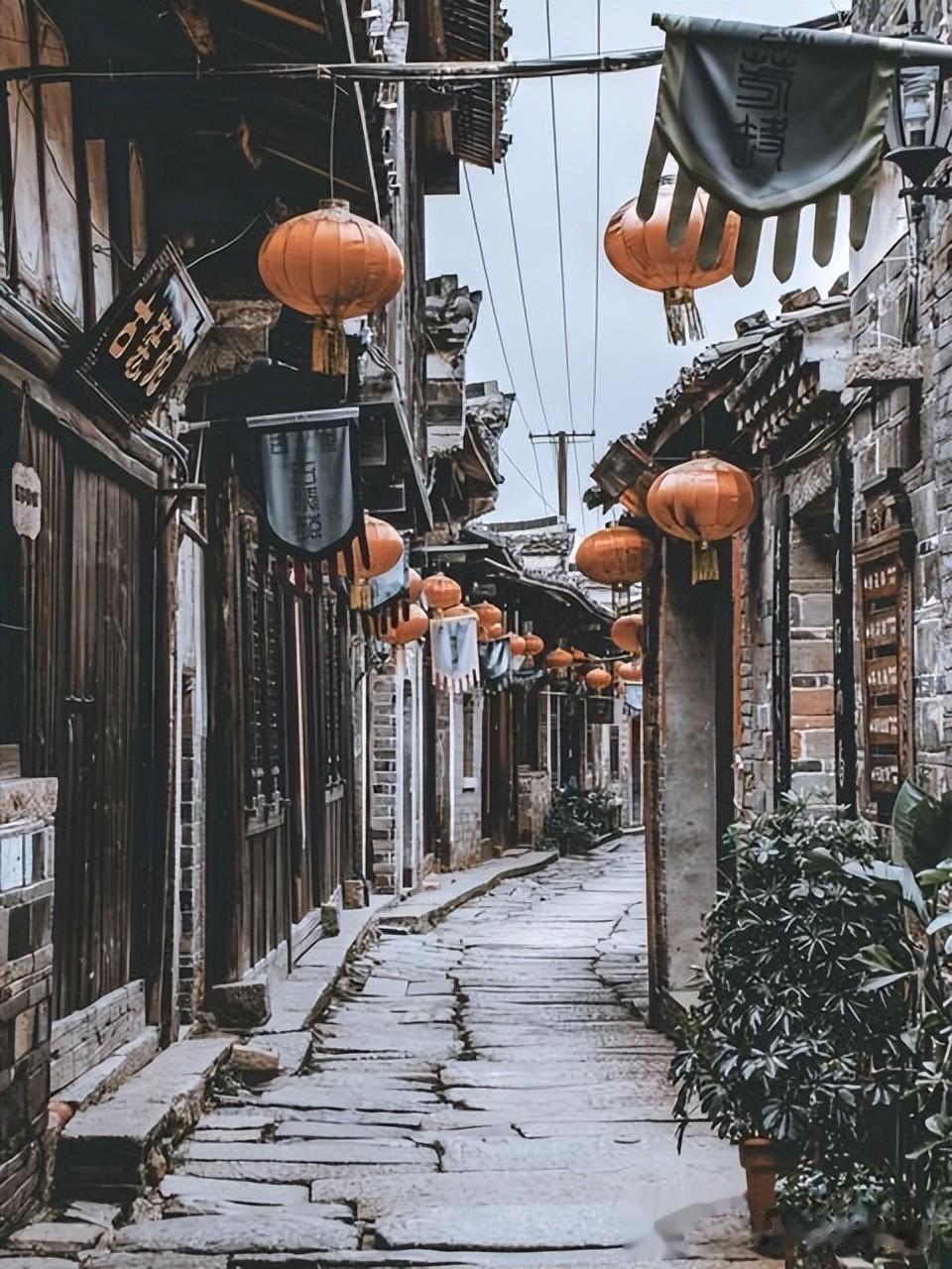 草根春秋系列文章：沧桑古镇话演武（二）古民居 老街道 古坟墓
演武古镇古民居是由