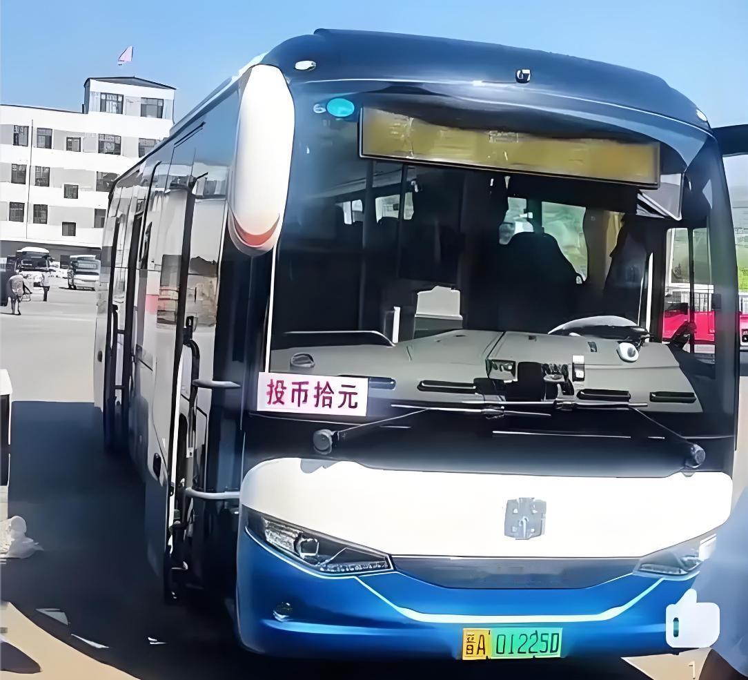 今后谁还敢说太原没有985？从昨天起，太原的985路公交车开始运营了。这趟直达娄