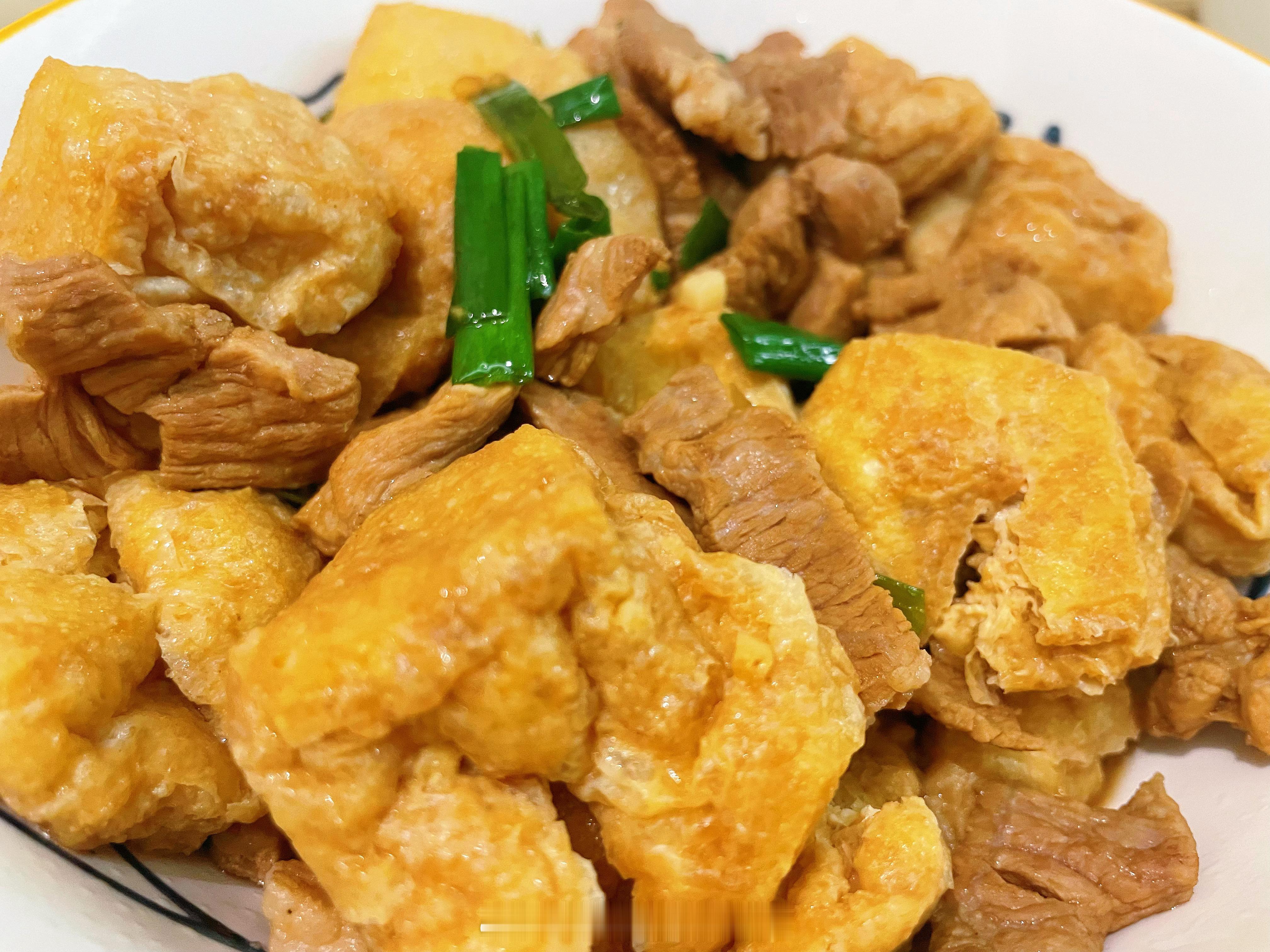 兹授予狗比室友“冷脸做饭”杯最佳男主角奖。 