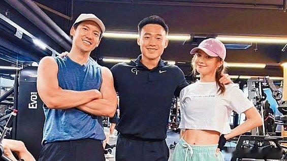 曝阿SA与健身教练男友同居情绪价值💯