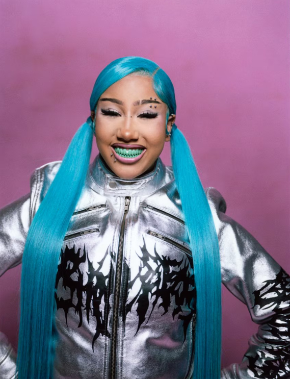 【侃爷女儿透露：明年想去星巴克打工】/侃爷之女 女饶舌新新人North West