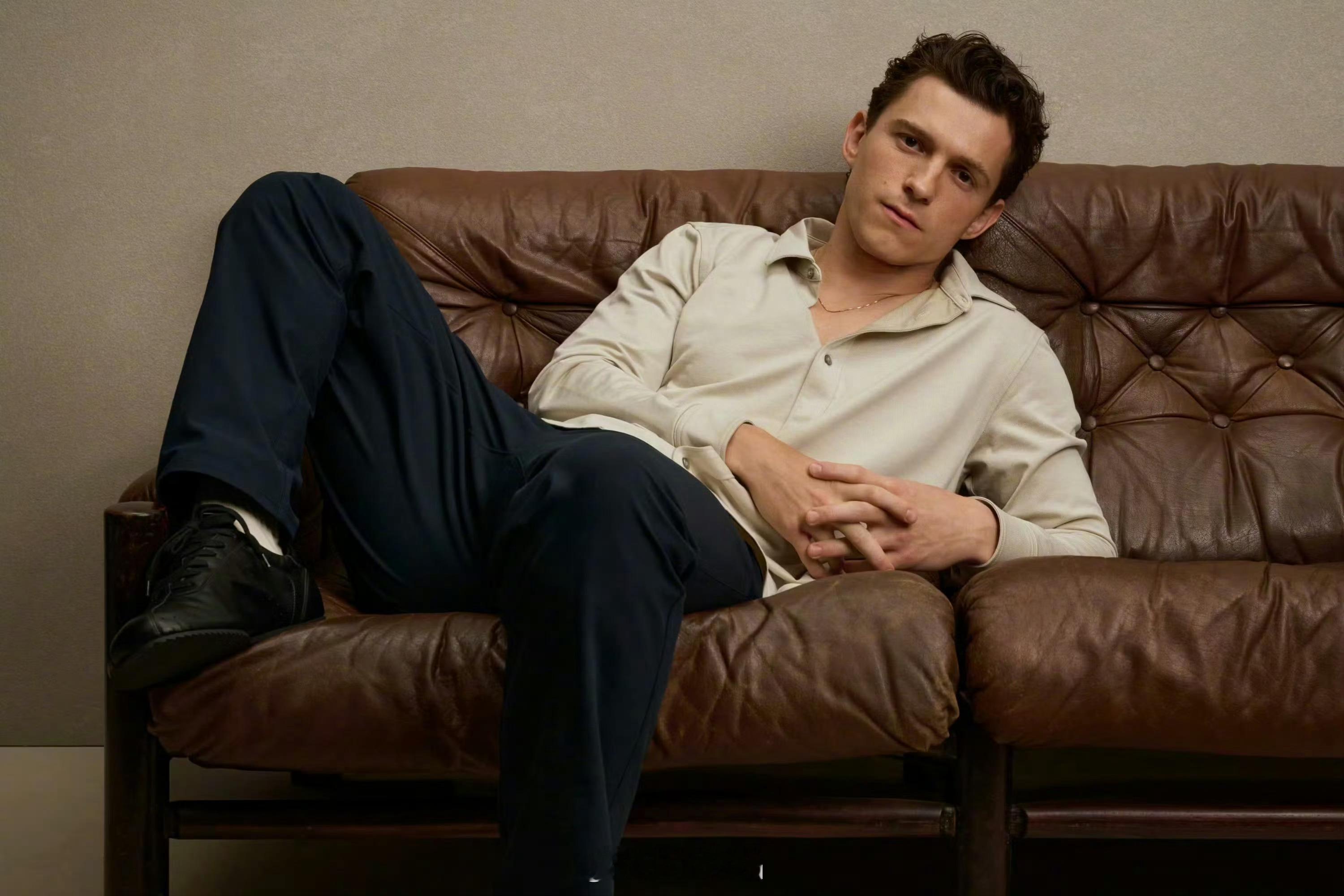 电影ad campaign Tom Holland for Vuori Clot