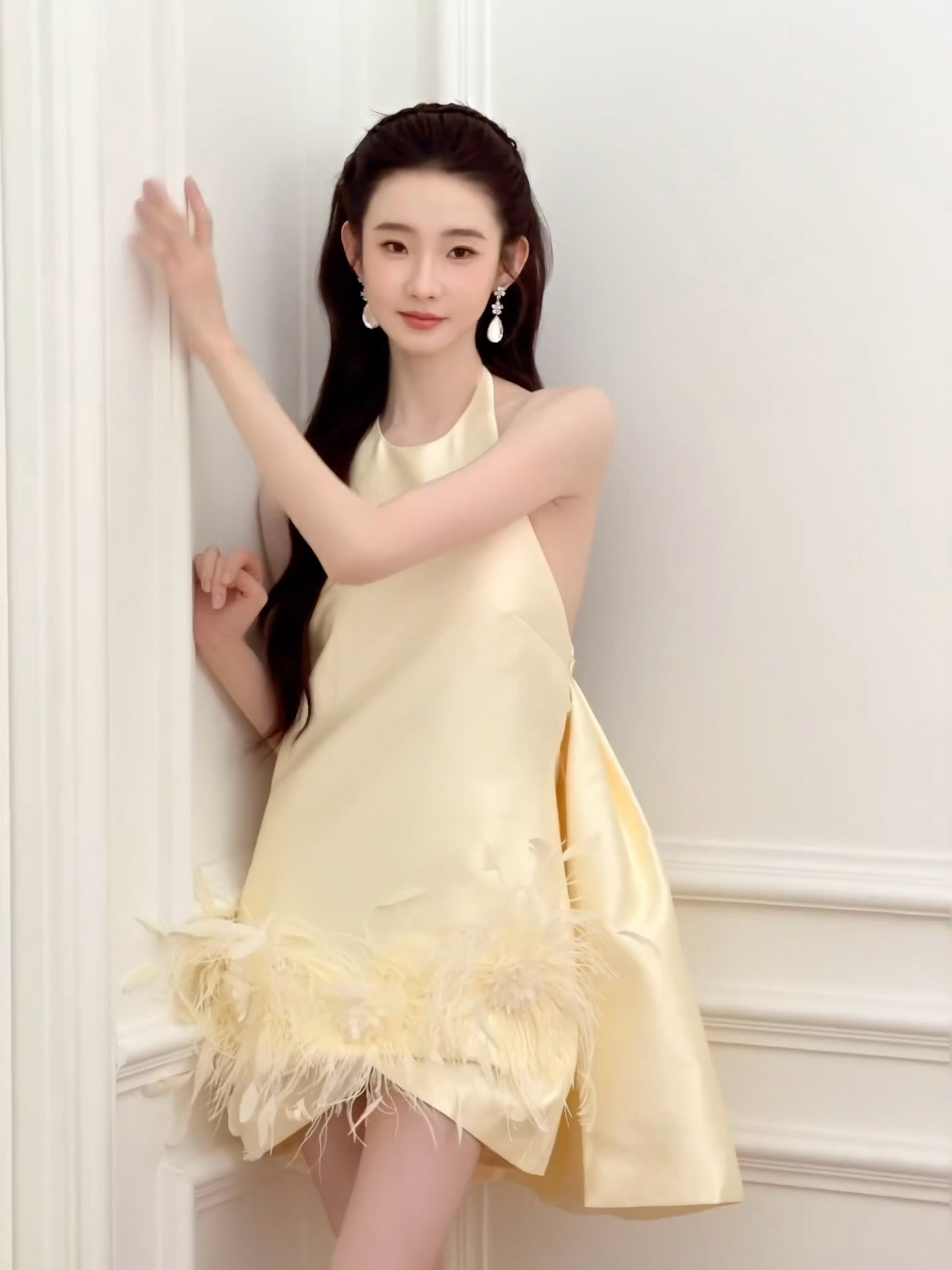 张艺凡