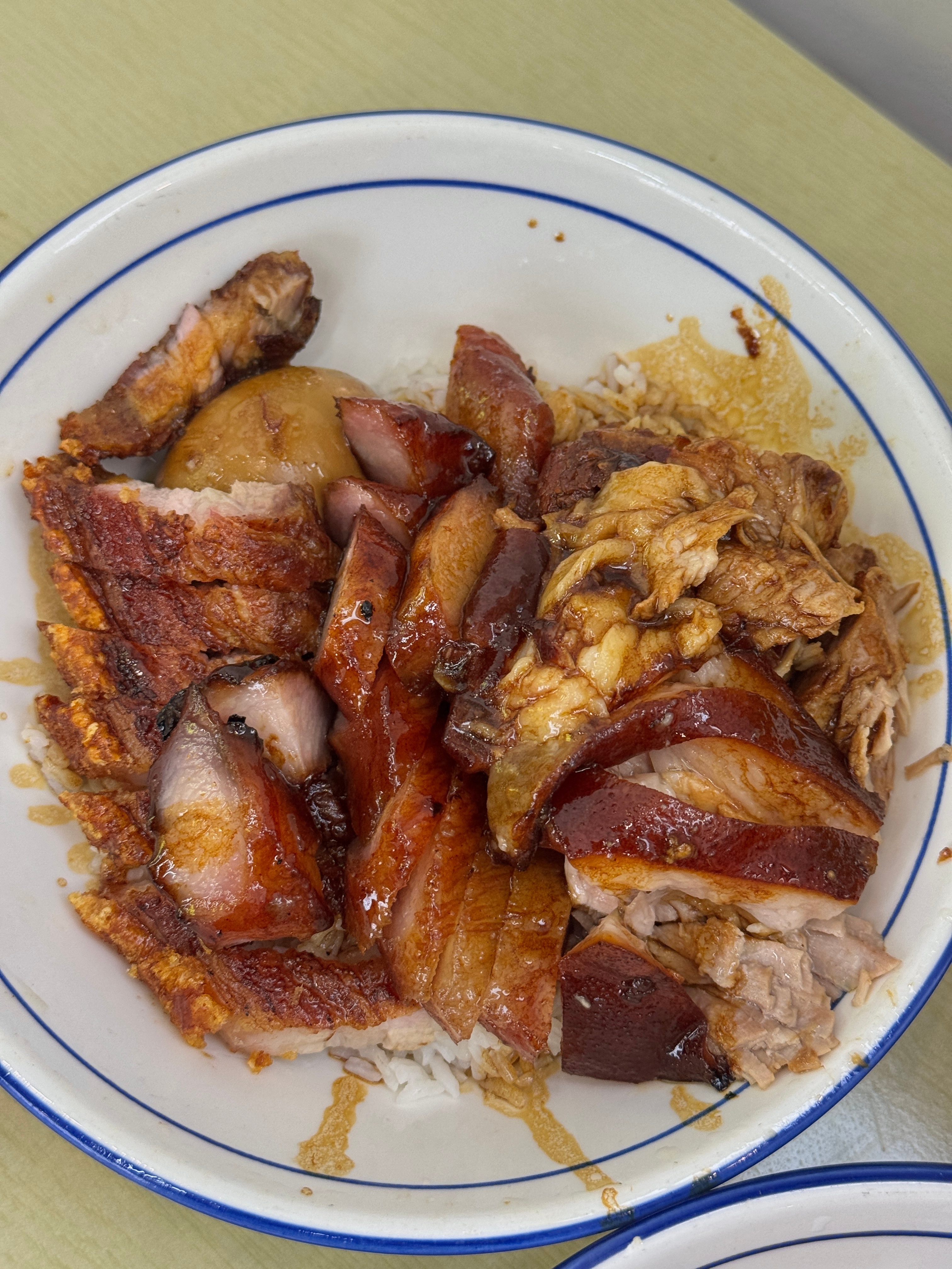 库存多多。九龙湖这边的柒食年代吃的还挺舒服，黑鱼两吃和河虾非常好吃，乳鸽也不错诶