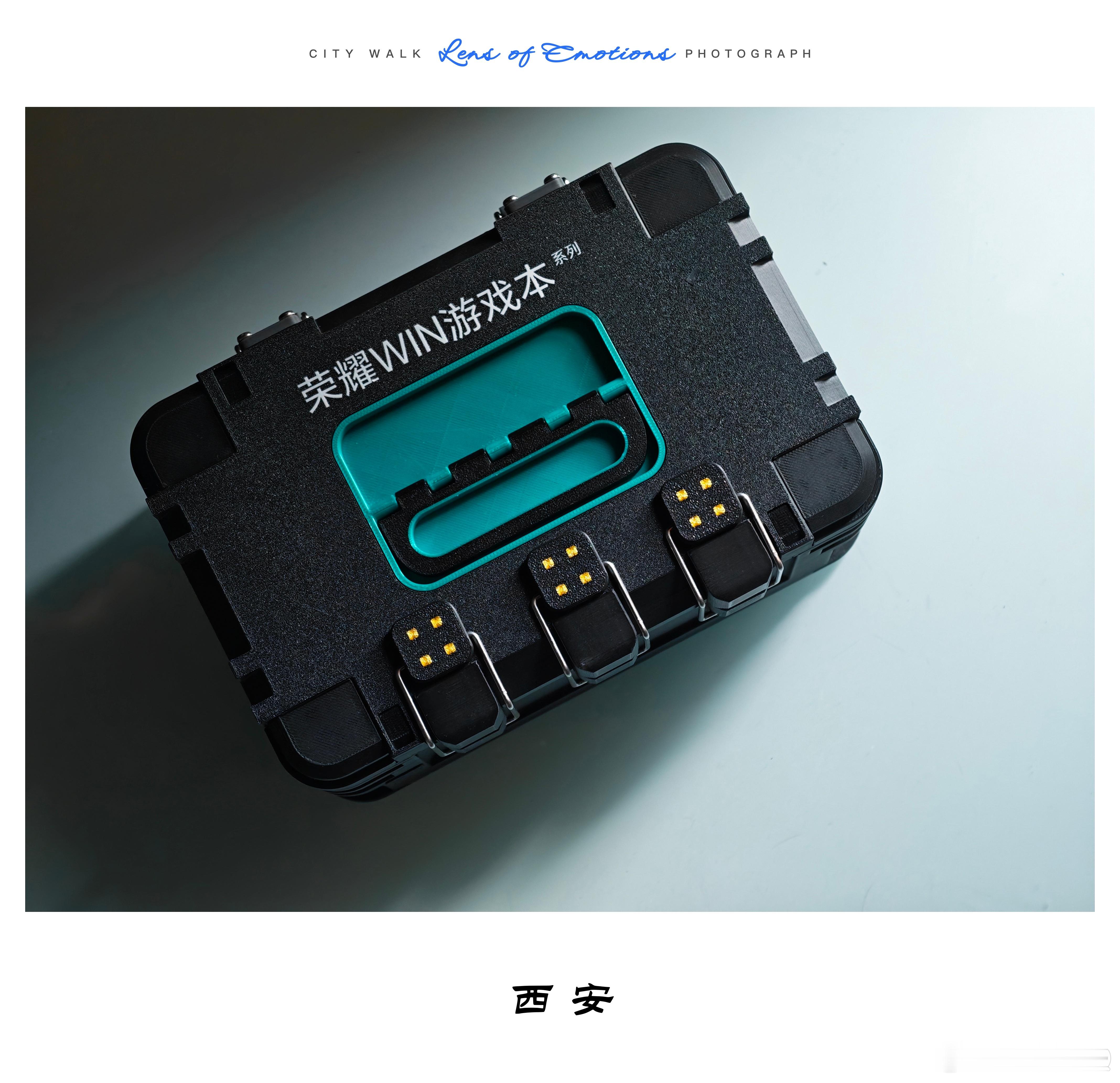 荣耀笔记本这个邀请函收到的第一时间，我还以为是《三角洲行动》送来的，居然有非洲之