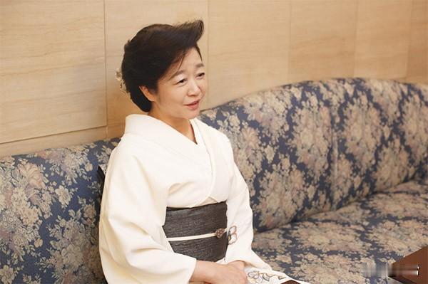 鸡犬升天，从事风月场所行业的白坂亚纪出任高市早苗内阁财务大臣政务官引爆日本社会舆