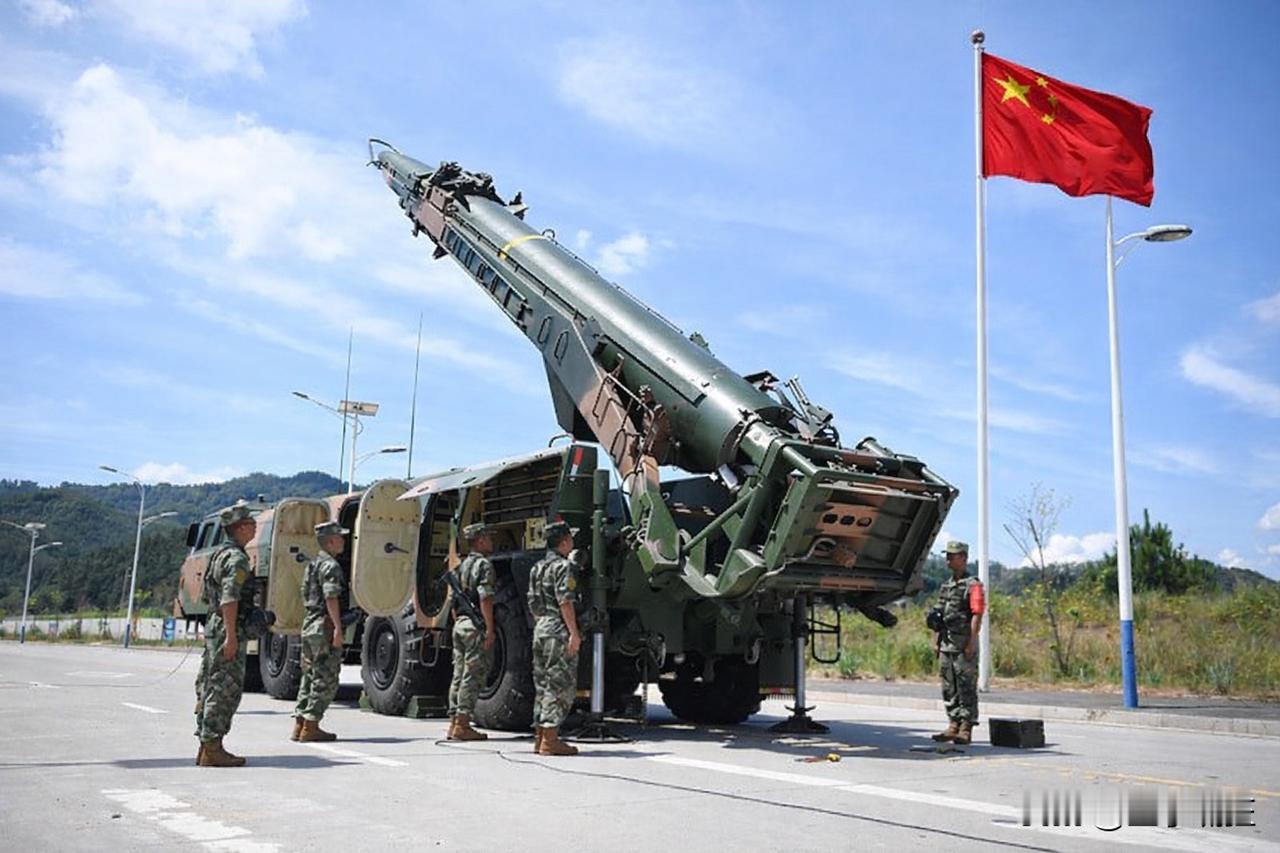 东部沿海阵地，导弹全时竖立，今晚，刚刚也已经通电话
连日来，东部战区沿海一线紧张