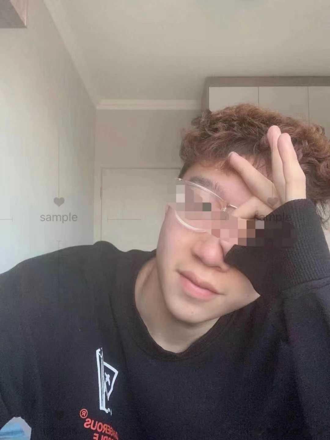 就希望我喜欢的人每天缠着我缠着我聊天每天问我 去哪里了呀 都干嘛了呀 吃什么呀每