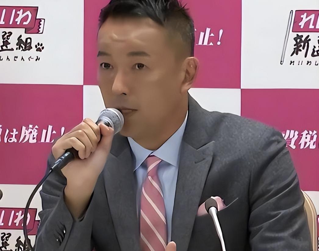 /日本国会爆惊天一幕！山本太郎拍桌痛骂高市早苗：拿 80 万亿国民血汗送美国，9