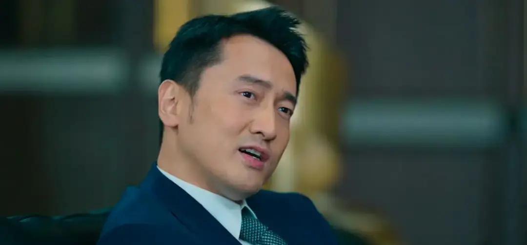 贺彪贺刚兄弟第28集被一锅端。
贺刚先被张欣雇人捅了，贺彪开车追凶，结果撞上刘天