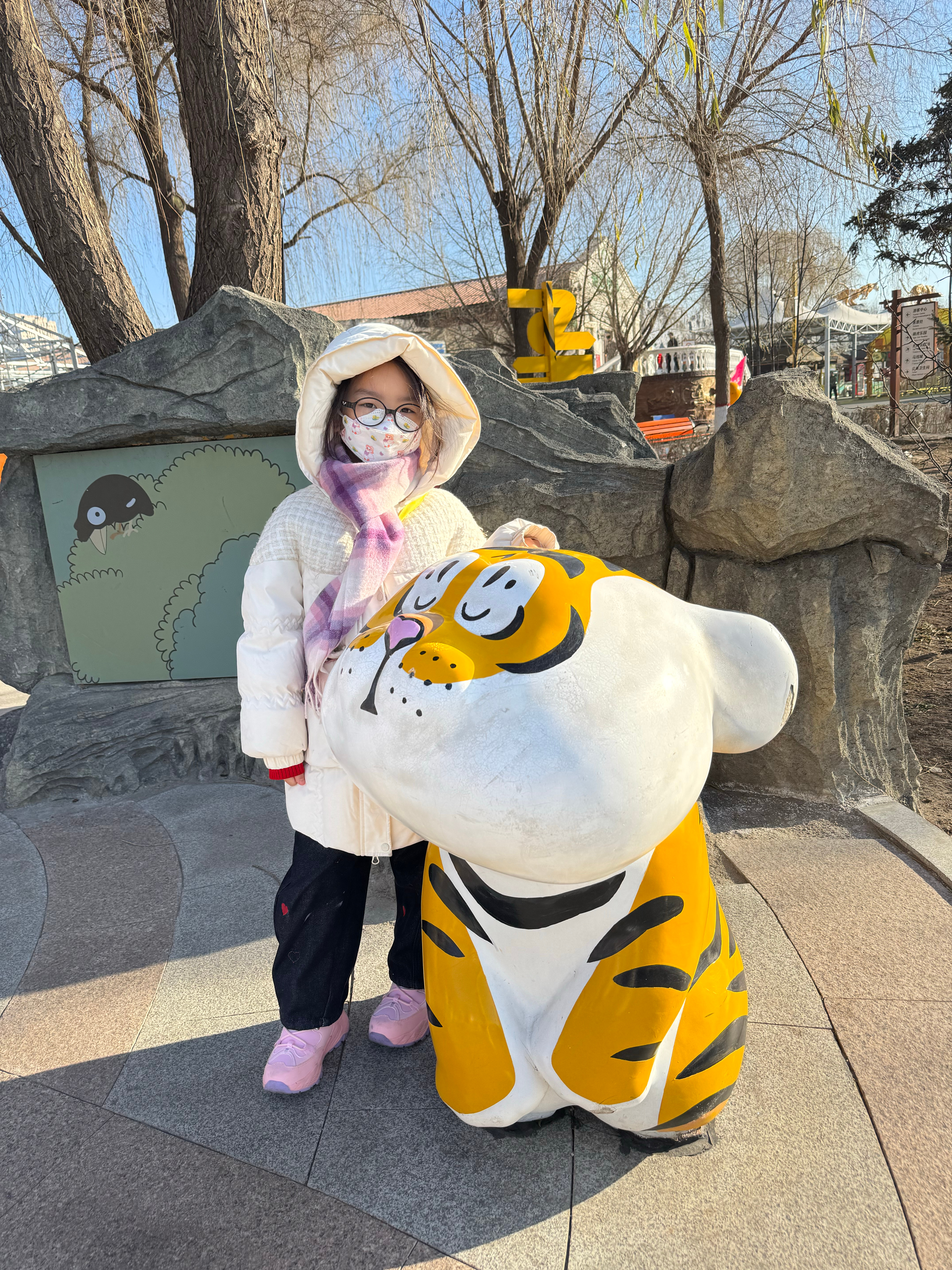 今天早上安姐起床的时候失声了可能因为太干，又或者是因为鼻炎姐妹尝试了几下发声后开