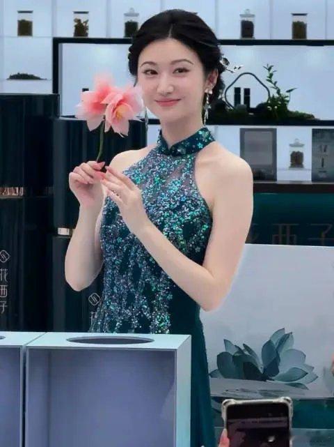 景甜路径依赖值得反思景甜路径依赖值得反思：从资源咖到实力派，转型之路启示我们，依