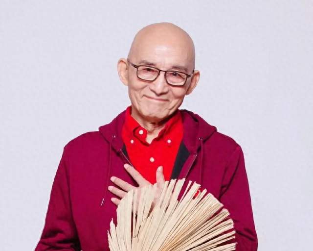 游本昌追悼会不好一幕出现！胡歌陈龙离开遭跟拍，李嘉明哭得悲痛