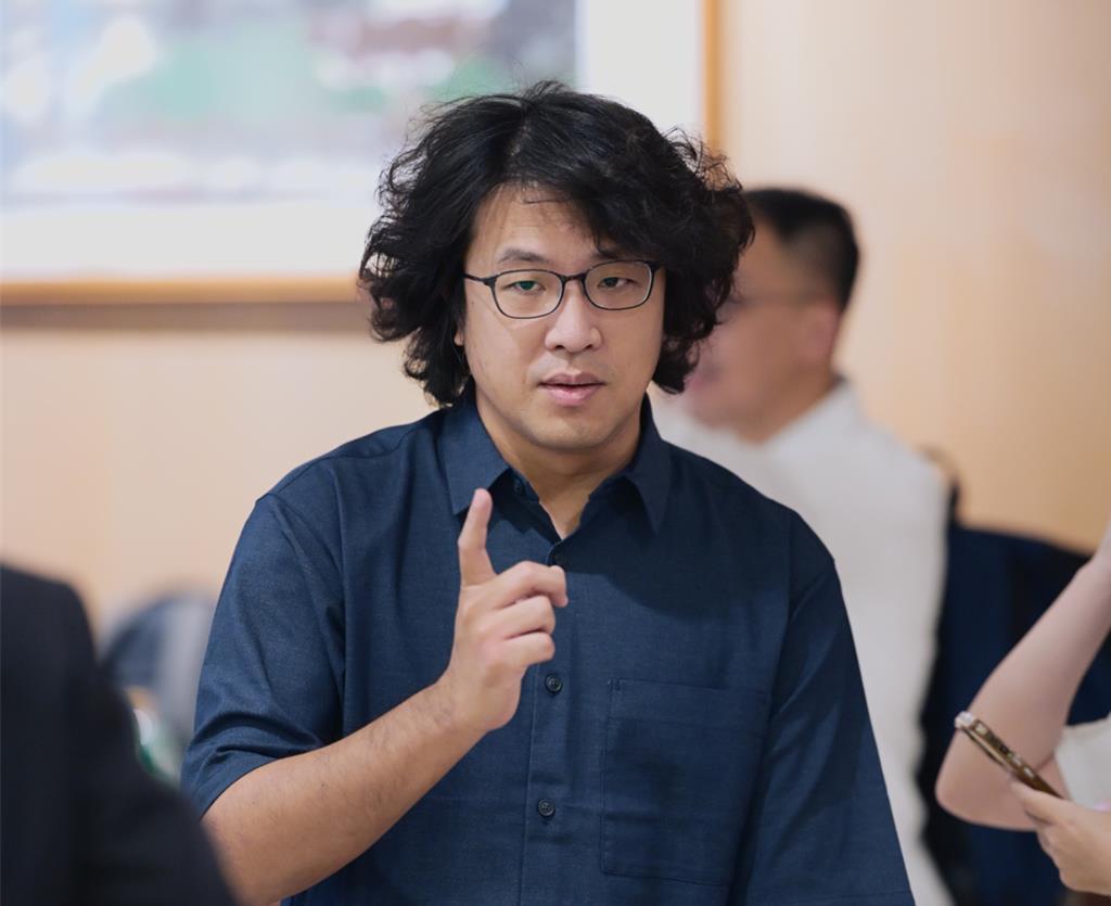 分裂国家的沈伯洋叫嚣壮胆

沈伯洋今（28）日透过社群平台发文表示，这次直接由公