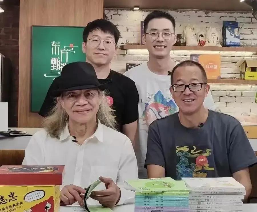 俞敏洪说过：女人是一个国家的风向标，当女人追求知识时，这个国家是进步的；当女人崇