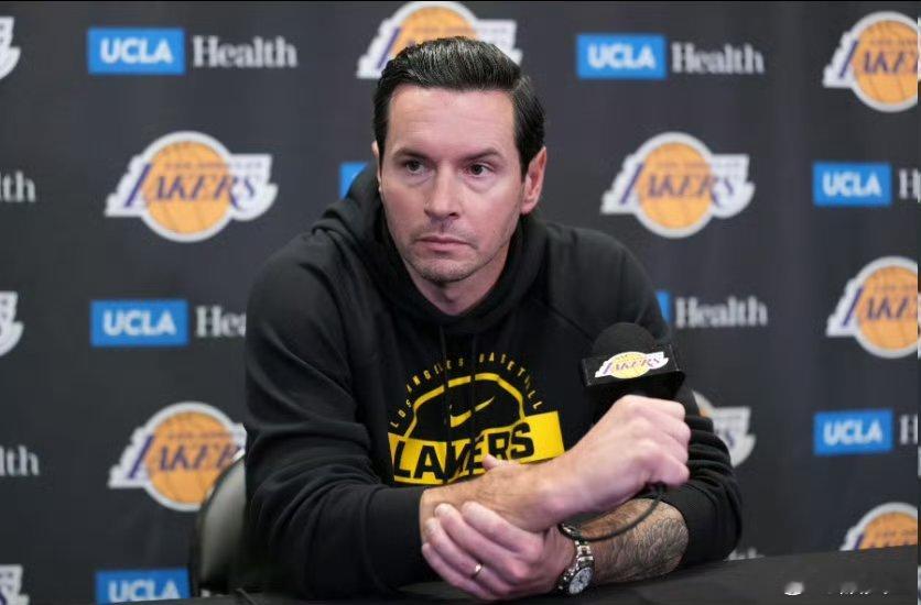 雷迪克称赞艾顿的表现：“他在攻防两端都给球队提供很多帮助。”——钱给的不多，出手