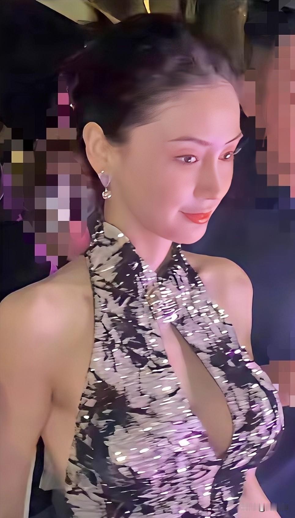 许久未露面的杨颖，这次一出现，都说她变大了！

杨颖，网友们更喜欢喊她安哥拉Ba