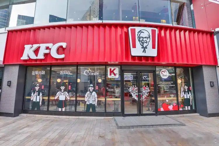 #肯德基被曝用转基因大豆油##天津多家肯德基门店被立案调查#肯德基要是塌房了，那