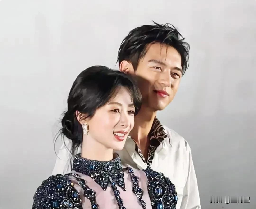 杨紫李现满满氛围感[赞]