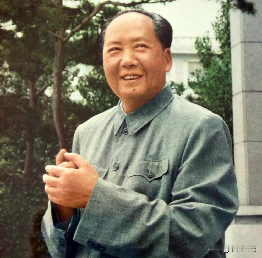 毛主席留下的中国是既无内债，也无外债的中国。
​毛主席留下的中国是全国人民团结一