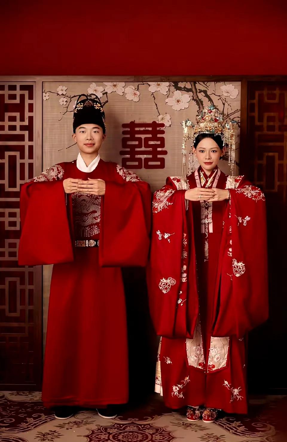 郭有才举办婚礼！
2026年1月15日，千万粉丝网红郭有才（本名郭壮）与相恋七年