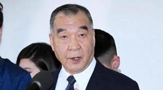“你要打多久我就陪多久！只要大陆战机敢越线，台军就开第一枪击落。”

这话听着硬