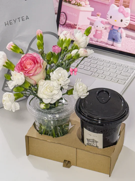 是谁还不知道。。美团点奶茶意外领到鲜花了！！