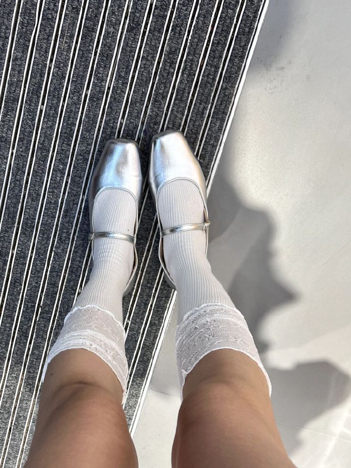 这种鞋子到底要多瘦穿才会好看啊 
