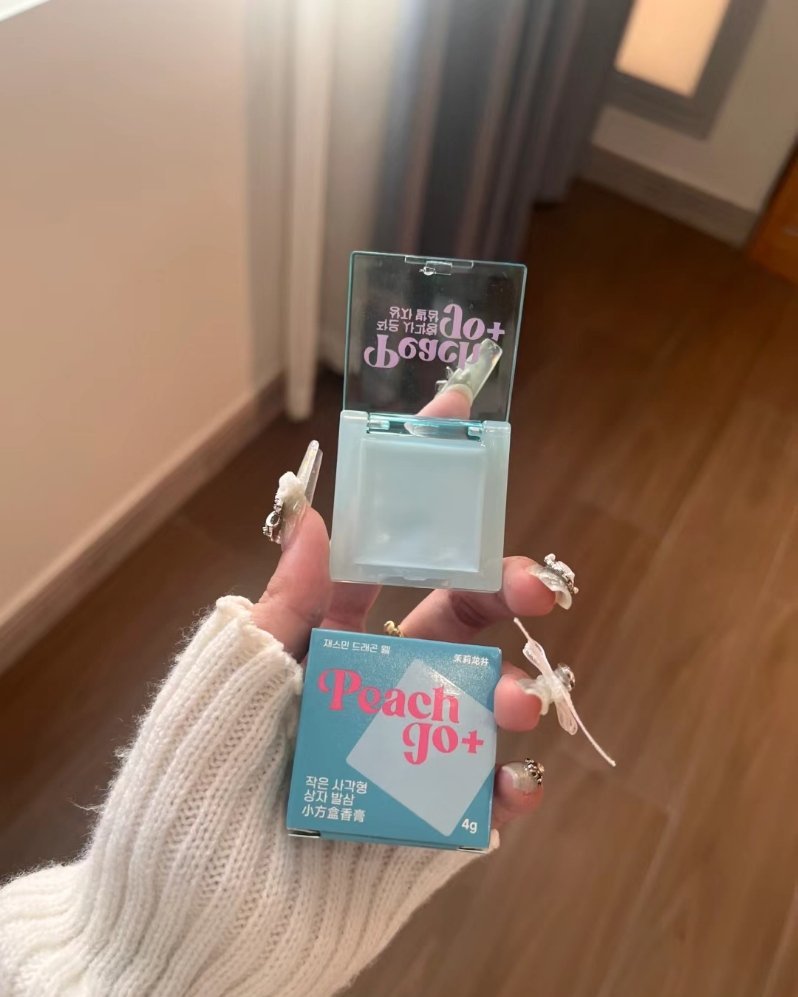 如果没有爱的话 我是一个很懒的人 懒得回消息懒得出门 . ​​​