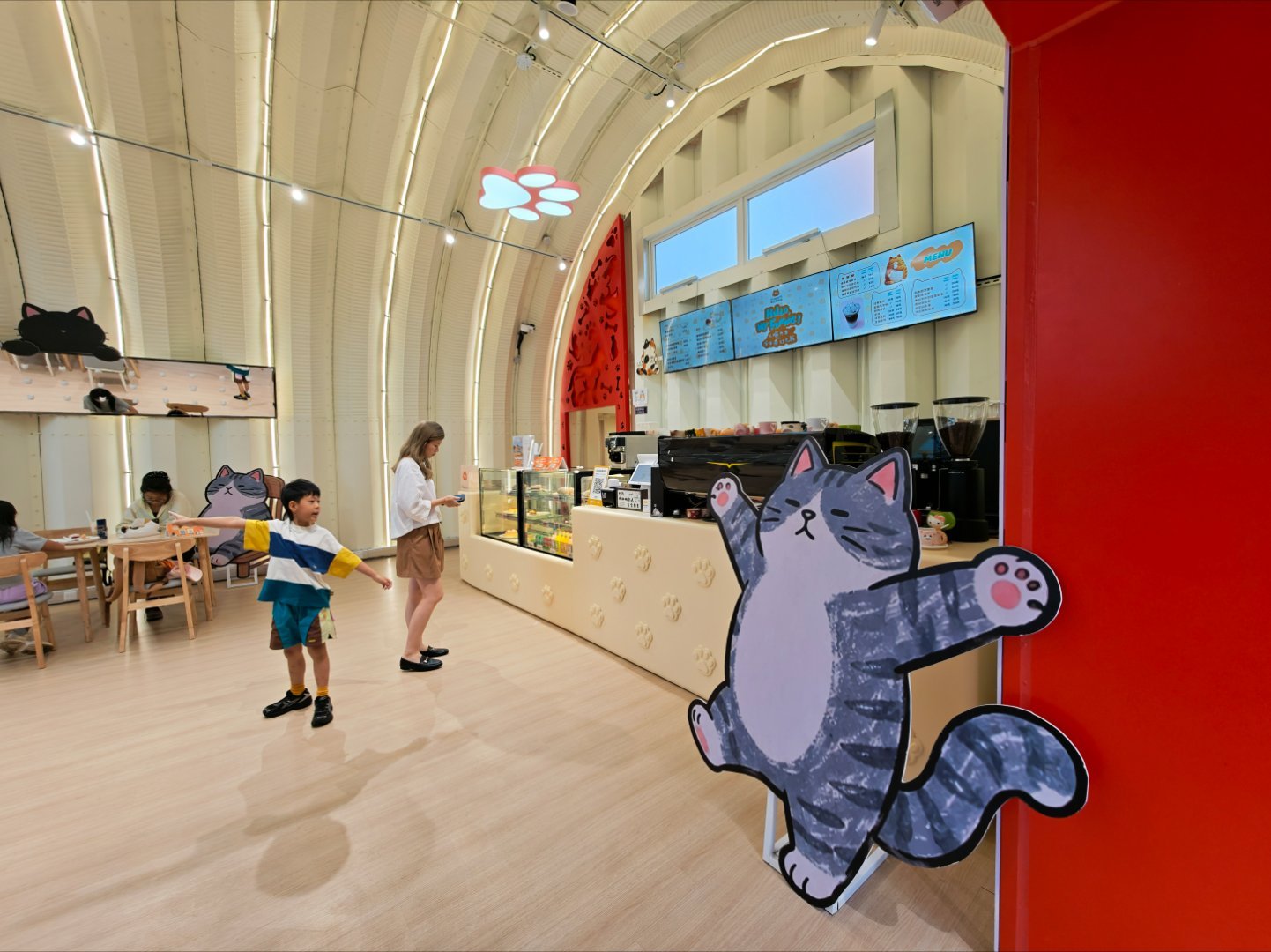 回北京了，上海下次凉快点再来。 