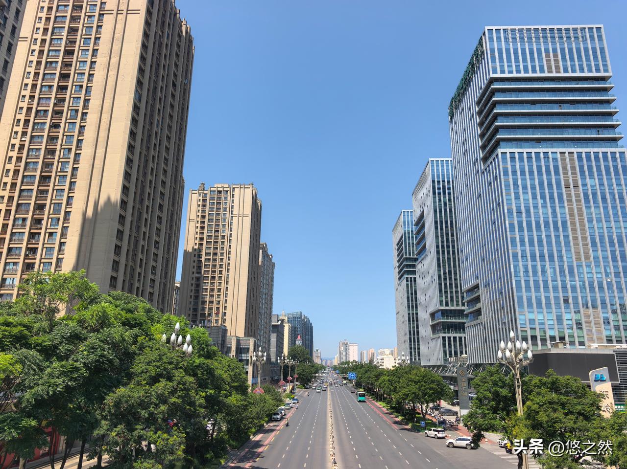 宝鸡古城墙矗立了1400多年，消失始于上世纪四十年代。在此前，陇海铁路修到了宝鸡