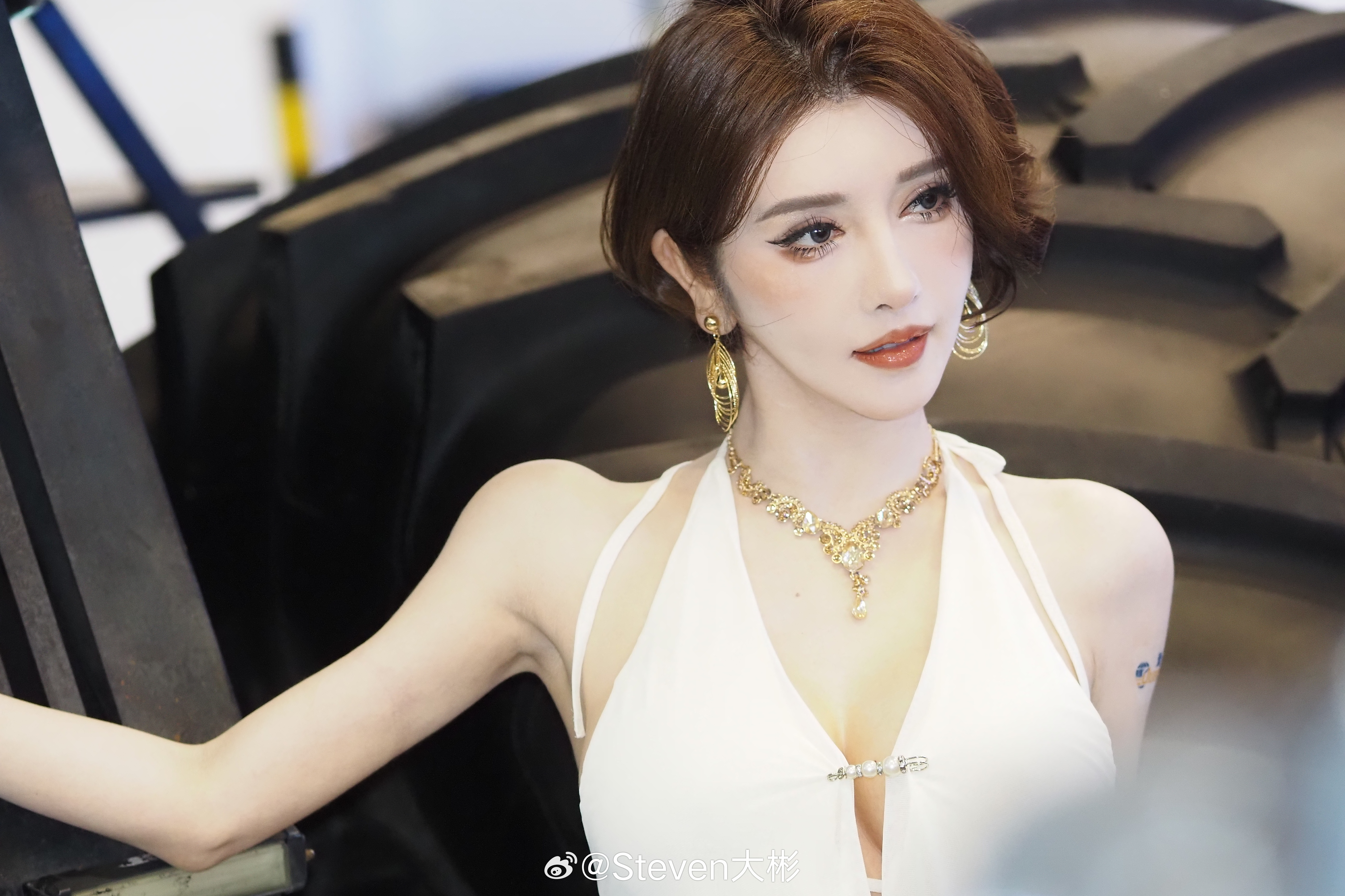 老朋友见了，改装件摸了，车模拍了，展会限定买了，老规矩先发一张我歇会儿，晚点发些