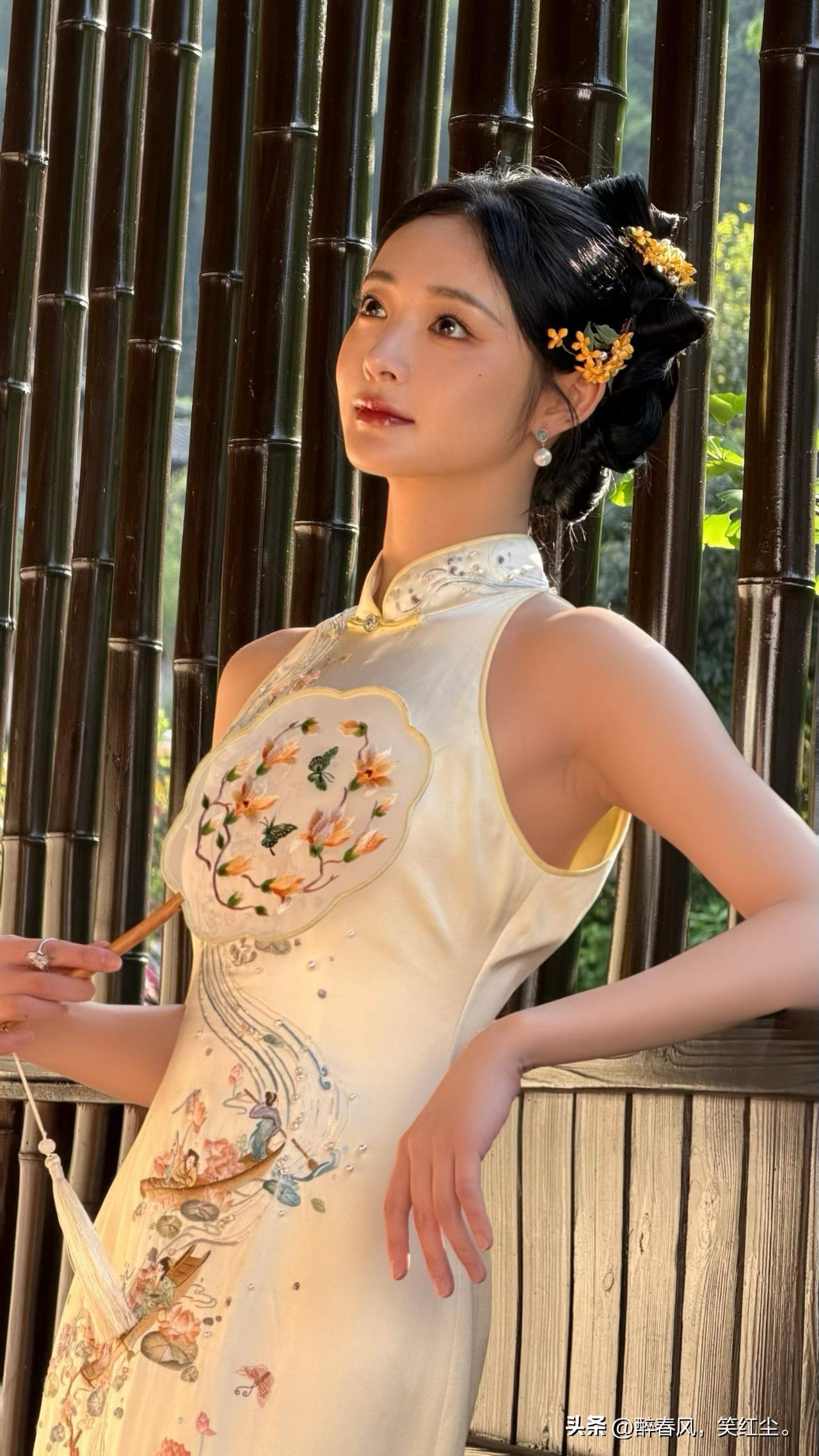 一袭旗袍，尽显东方之美。旗袍风景写真 旗袍自然风