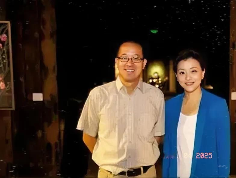 杨澜访谈录系列
杨澜专访新东方总裁俞敏洪。