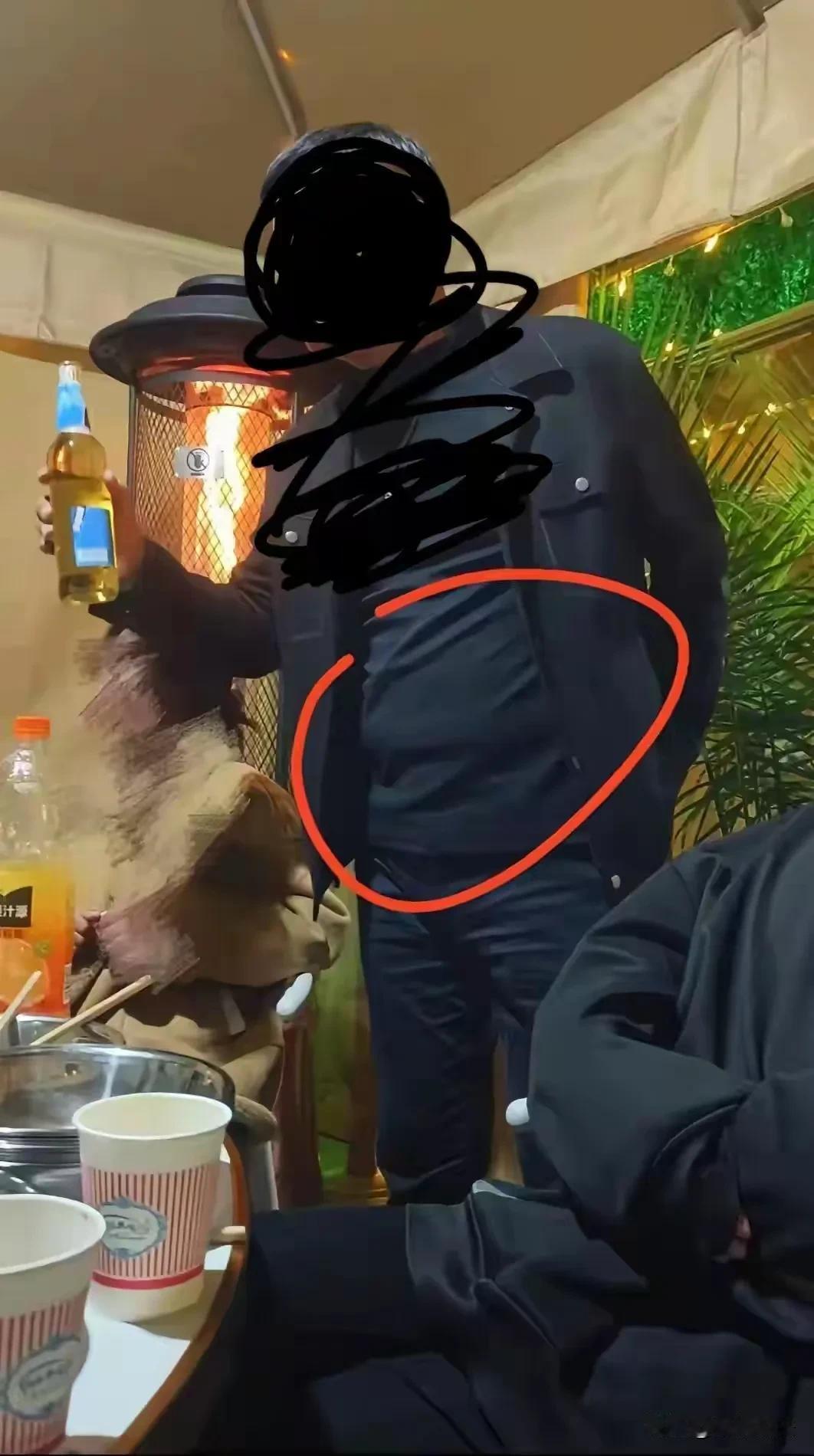 云南，一个21岁的女子，入职了昆明某川菜体验馆，岗位为服务员，但不久之后，饭店将