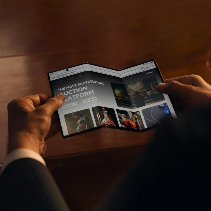 华为折叠屏“冻坏”现象解析：低温挑战与防护指南

近日，华为折叠屏手机在低温环境