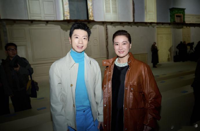 马龙贾玲Prada秀场同框 米兰时装周Prada秀场，双圈大满贯马龙与百亿导演贾