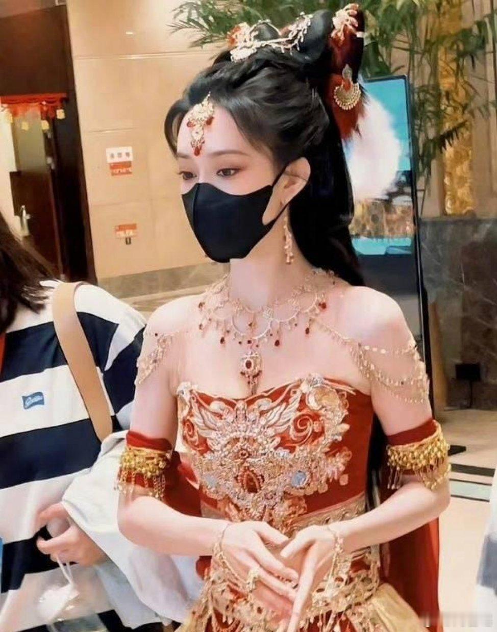 孟子义《萌探2024》cos妲己，好看极了，想看这一期的正片 