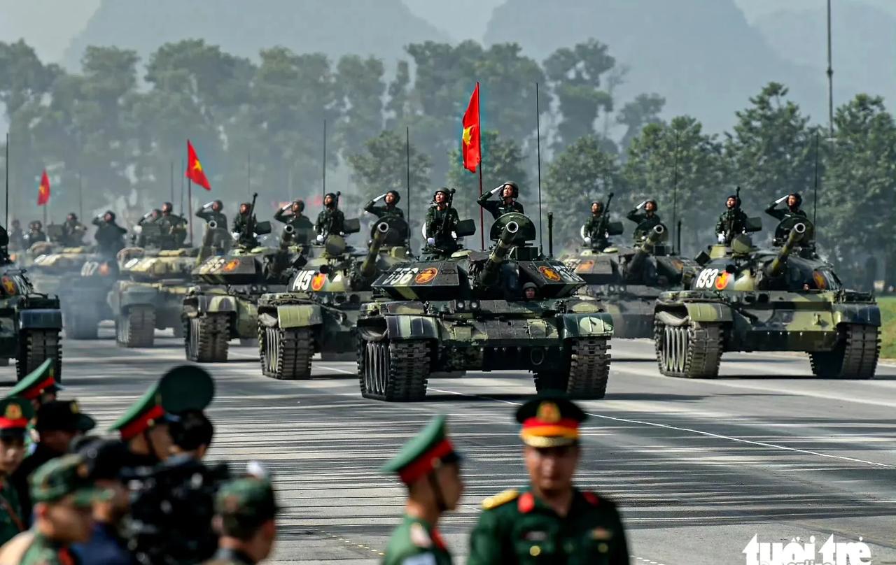 中国要在9月3日举行阅兵式，越南也要在9月2日举行阅兵式。
越南军队目前也在为9