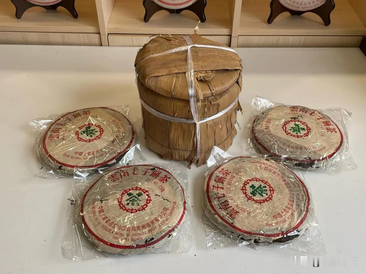 02福海老生茶，极好的烟韵入汤，滋味厚实回甘好茶味足。

广东干仓转化得极好。欢