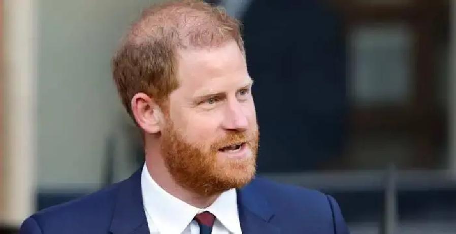 哈里与英政府围绕安保纠缠已约5年。2020年他退出王室核心职位后，失去全天候公费