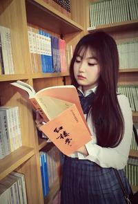 上联：诗山寻妙句，诚邀下联书海觅真知