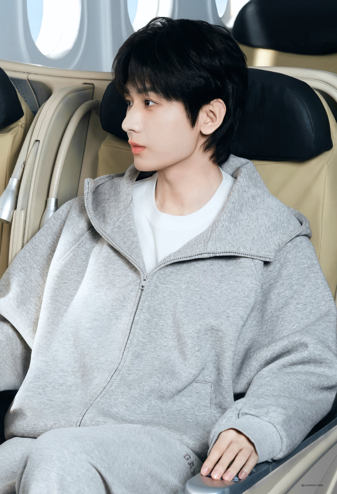 ⸝⸝                   𝗖𝗬𝟬𝟱𝟭𝟳☁️✈️🧸G