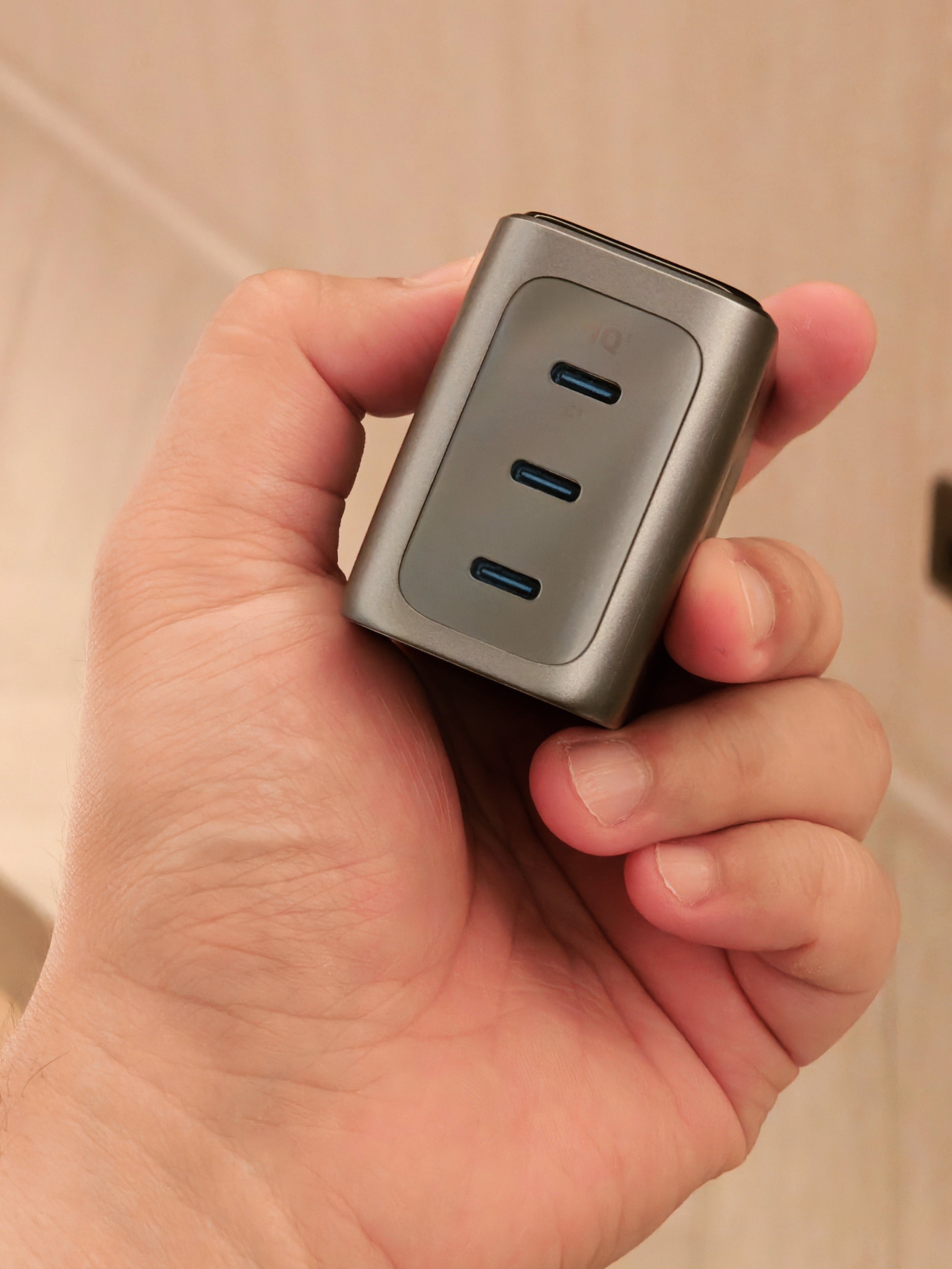 ANKER这个智显充夯爆了，这个体积3C口输出160W，支持包括华为在内的全协议