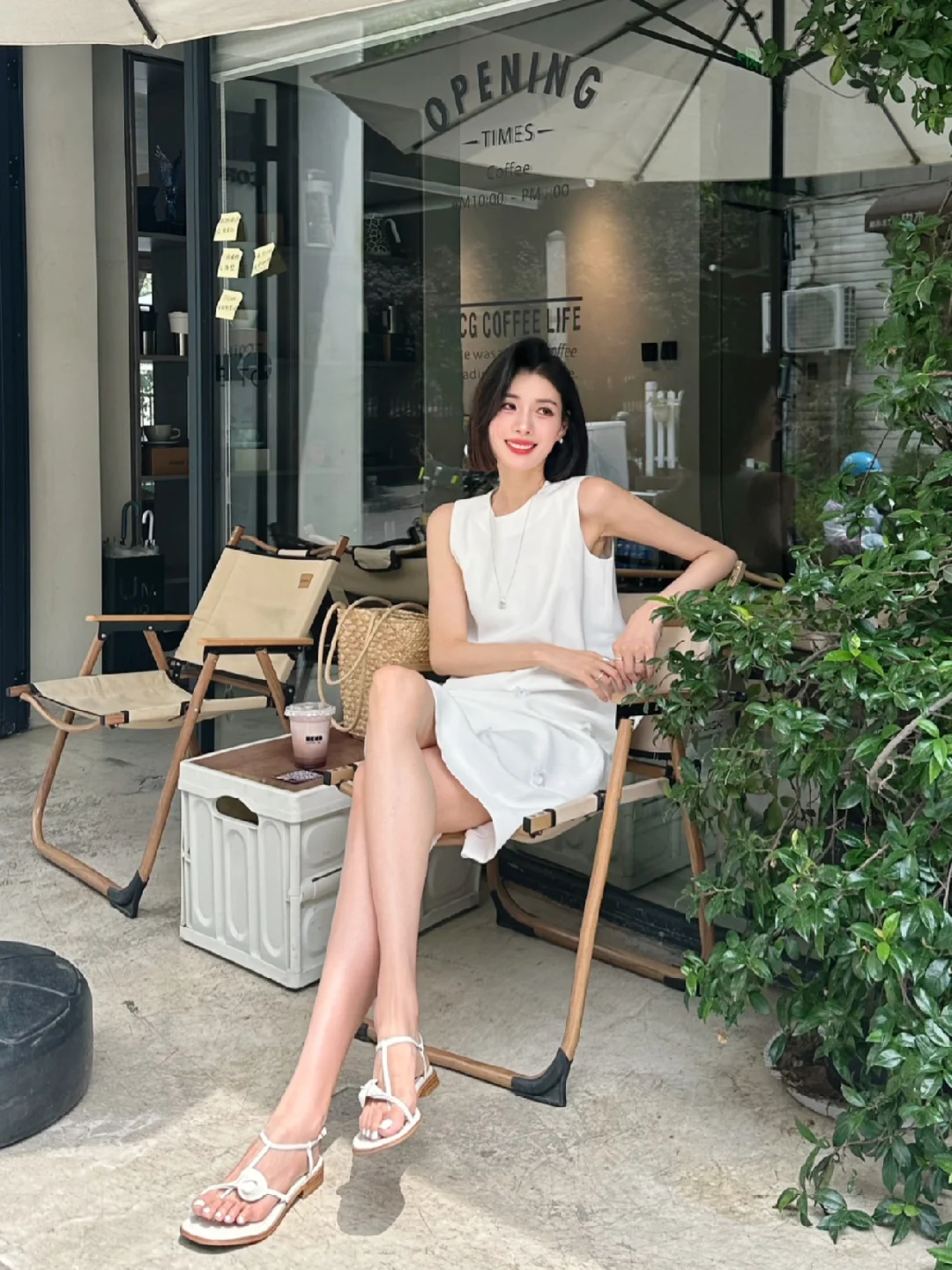 穿小白裙儿｜城墙边上瞎溜达🚶‍♀️🤍
